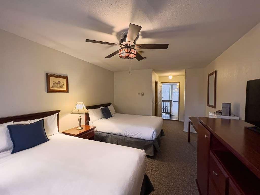 The Downtown, A Coast Hotel Dawson City Zimmer foto