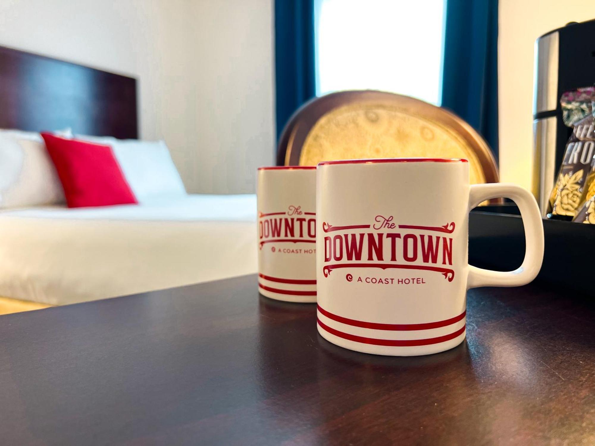 The Downtown, A Coast Hotel Dawson City Exterior foto