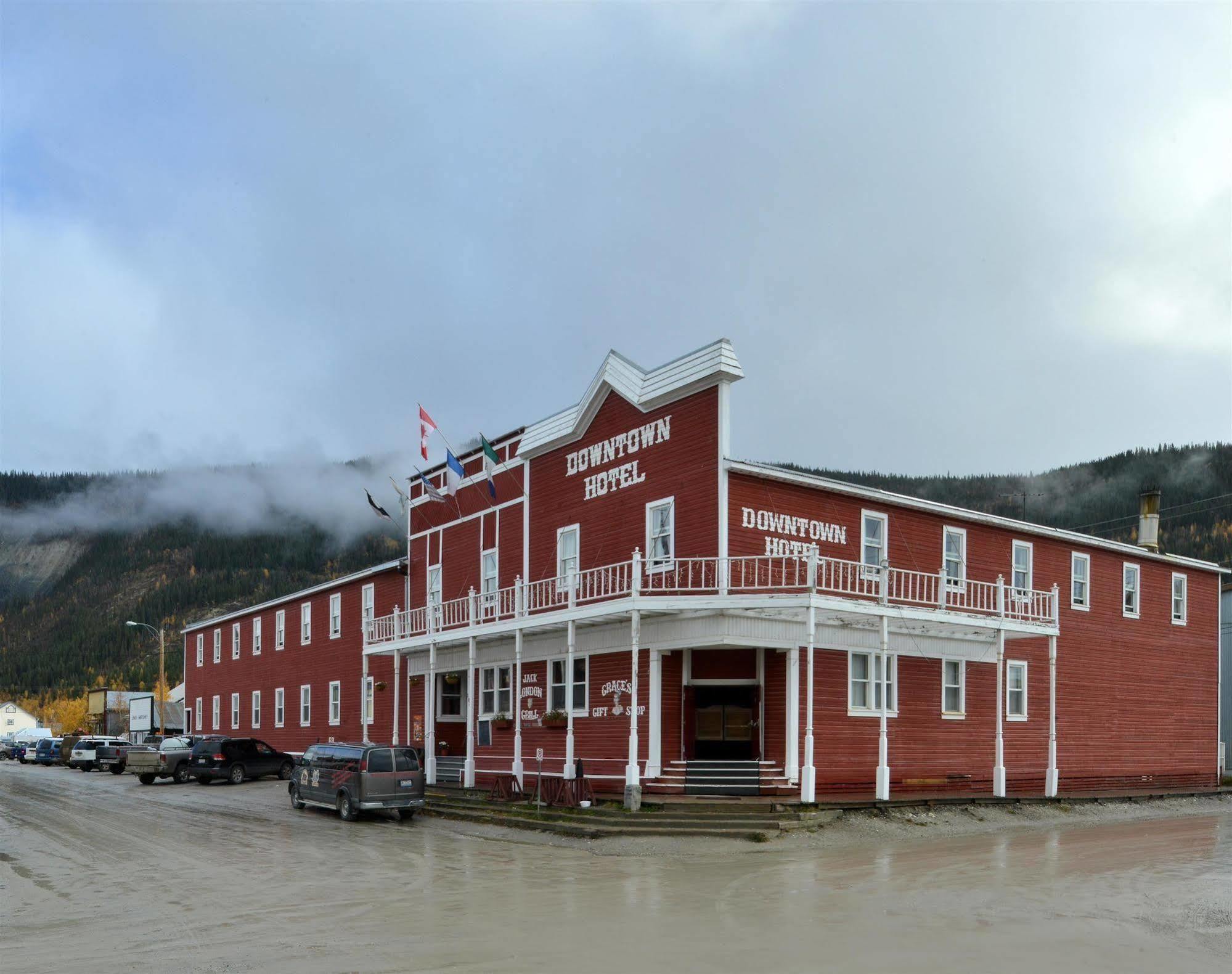 The Downtown, A Coast Hotel Dawson City Exterior foto