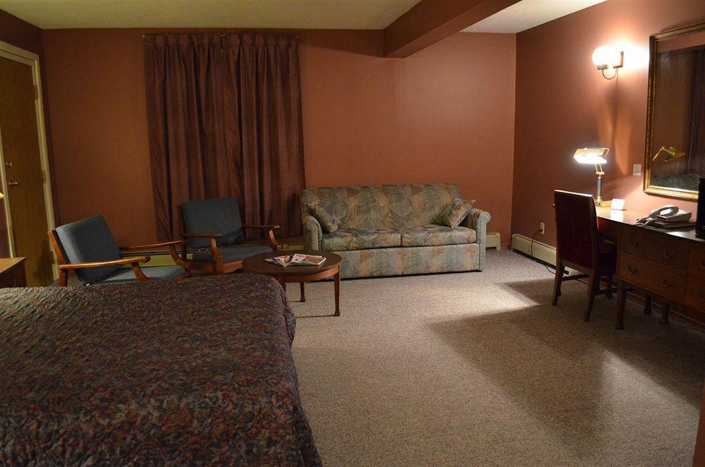 The Downtown, A Coast Hotel Dawson City Zimmer foto